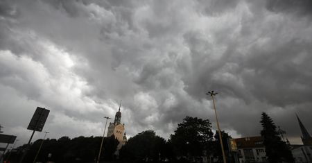 Uwaga na silny wiatr. IMiGW wydał ostrzeżenia
