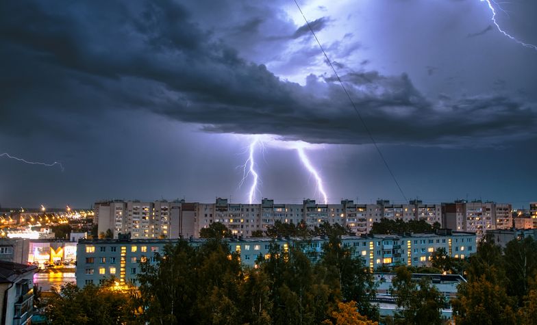 Gdzie jest burza? Ostrzeżenia IMGW. Co to "Alert RCB"?