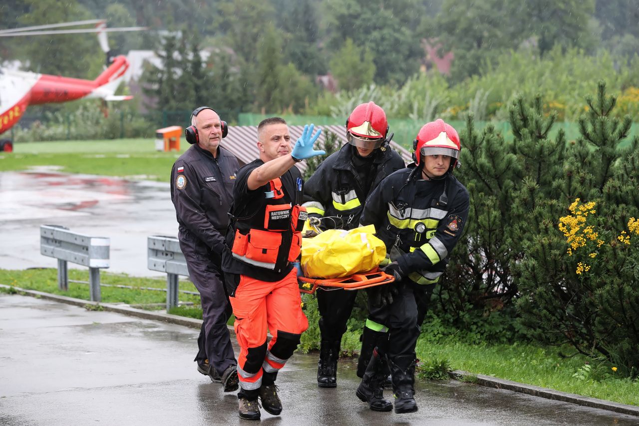 Tatry. Pioruny w okolicach Giewontu. Straż pożarna: "wszystkie pojazdy są w terenie"