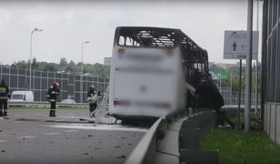 Pożar autokaru, którym podróżowało 21 osób. 4 dzieci w szpitalu