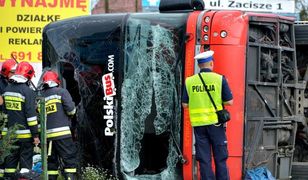 Wypadek Polskiego Busa na Podkarpaciu. Kierowca rozbił autokar, bo rozkładał fotel