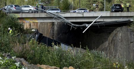 Katastrofa autobusu w Finlandii. 4 osoby nie żyją, 20 rannych