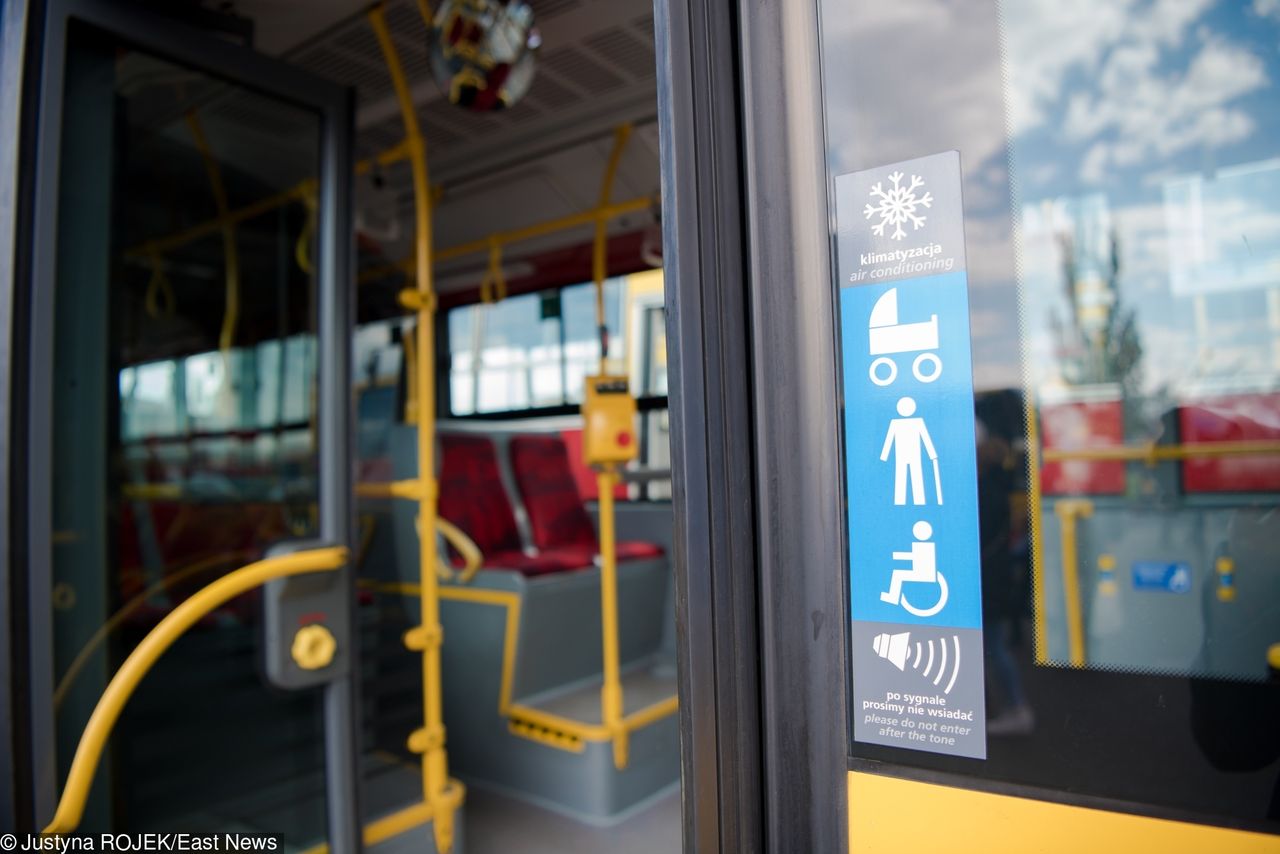 Olsztyn. 75-latka zostawiła w autobusie 25 tys. zł