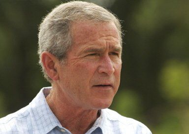 Bushowi spadło poparcie, spadł też rzecznik Busha