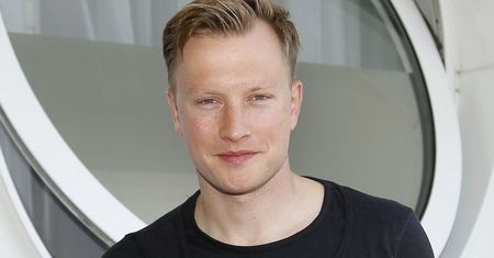 Kuba Wesołowski w towarzystwie pięknych, roznegliżowanych kobiet w Międzyzdrojach!