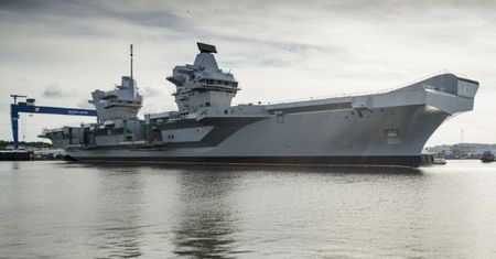 "Queen Elizabeth" - Royal Baby w Royal Navy