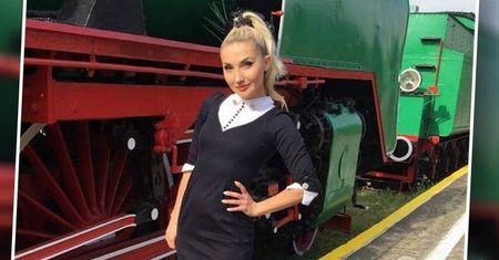 Co za zmiana! Cleo pokochała klimaty retro i stawia na polskich projektantów