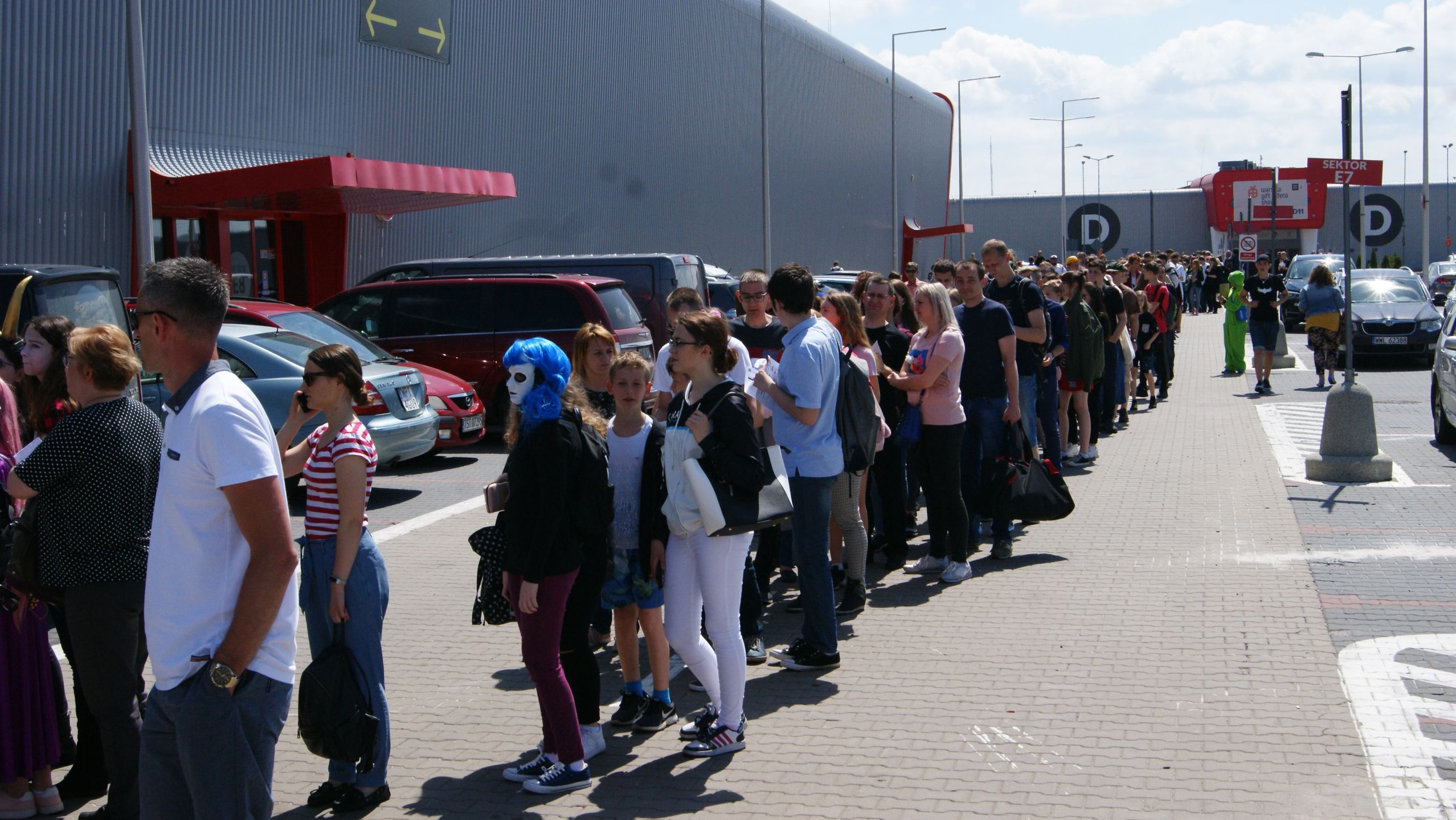 Warsaw Comic Con. Kolejka do Wejścia. 
