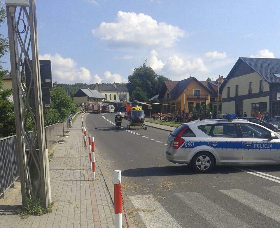 Groźny wypadek w Niebylcu. Siedem osób rannych, w tym troje dzieci