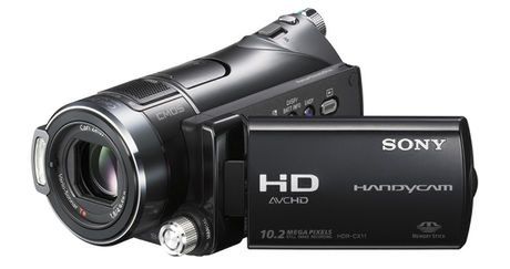 Handycam HDR-CX11E z trybem Full HD i fotografowaniem uśmiechów 1