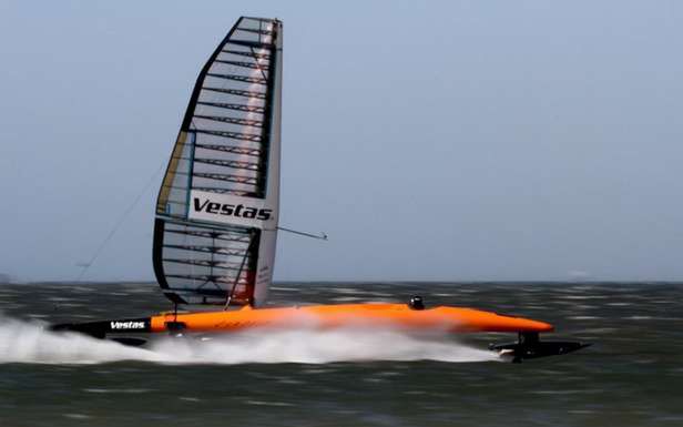 Vestas Sailrocket 2 (Fot. Sailrocket.com)