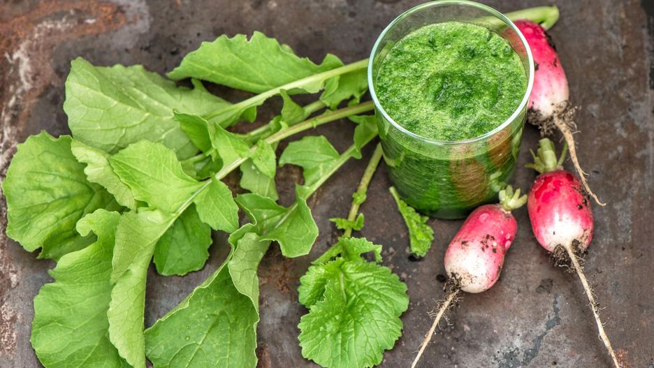 koktajl z liści rzodkiewki/ 123RF