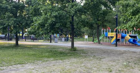 Warszawa. Lato w mieście. Wakacje się rozkręcają, są wolne miejsca