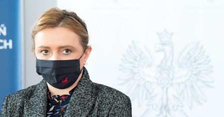 Kiedy luzowanie obostrzeń? Minister zdradziła szczegóły