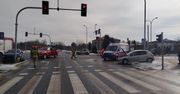 Zderzenie na skrzyżowaniu Siennieńskiej i Rzeczki. Dwaj kierowcy w szpitalu