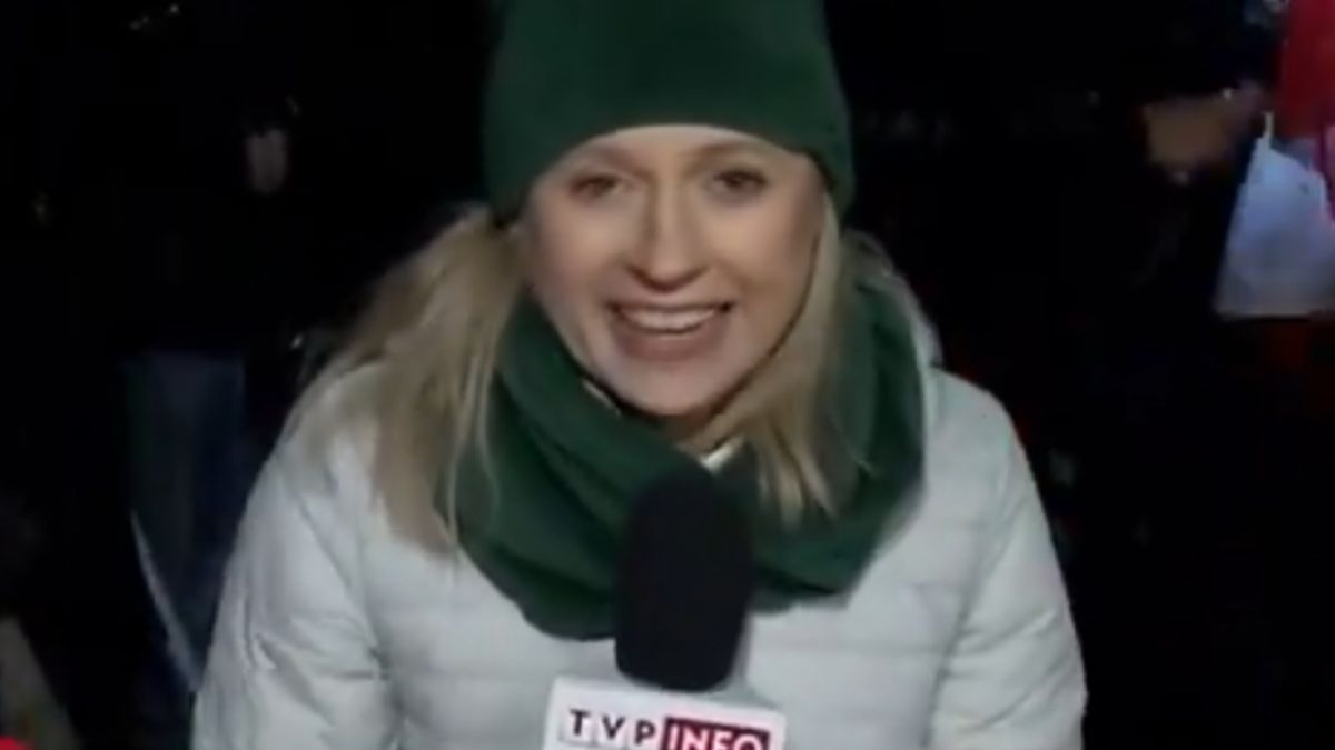 Reporterka TVP Info próbowała nadawać sprzed aresztu w Radomiu
