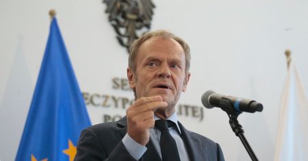 Niepokojący sondaż dla Tuska. Jarosław Gowin komentuje