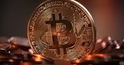 Od cyfrowych fortun po wielkie ryzyko. Jak zrozumieć świat Bitcoina, blockchaina i XRP