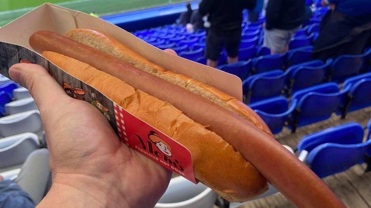 Hot-dog zaserwowany na stadionie Evertonu