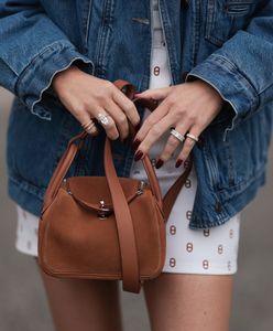 Oszustwo "na bransoletkę". Nowy trik złodziei. Włoska policja ostrzega