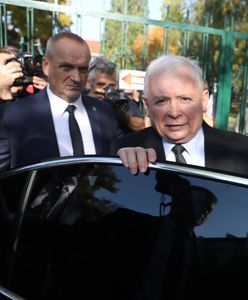 Nie chciał lecieć samolotem, postawił na samochód. Wiemy, jak Kaczyński dotarł do Brukseli