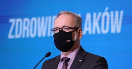 Szczepionka na COVID. Konferencja prasowa ministra zdrowia Adama Niedzielskiego