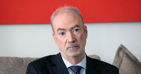 Nie zachęca do wyjazdu z Ukrainy. Zaleca coś innego