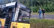 Miejski autobus w rowie. Policjanci szybko poznali przyczynę