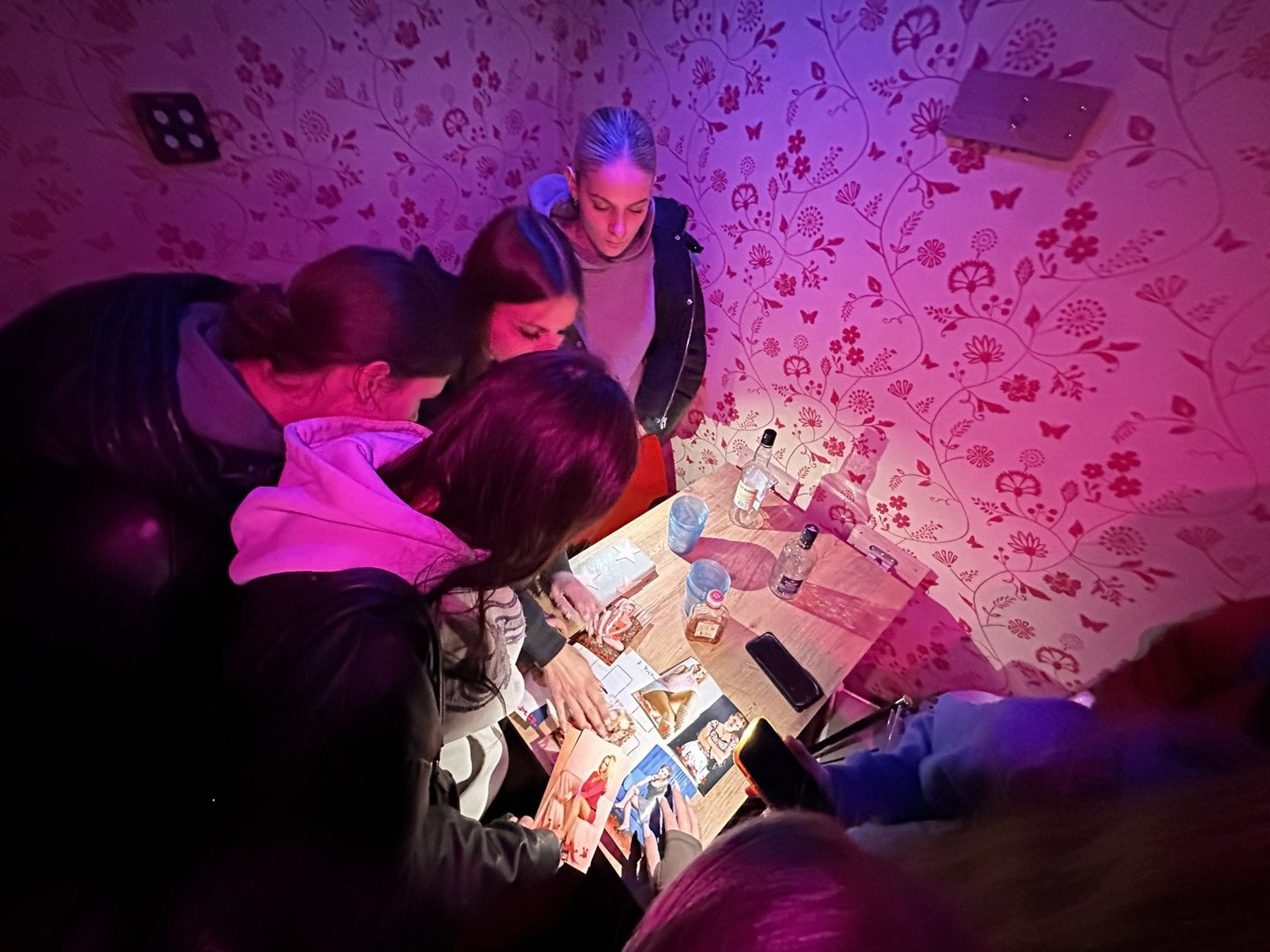 Escape Truck w Bochni. 19-metrowa ciężarówka uczula na problem handlu ludźmi i współczesnego niewolnictwa