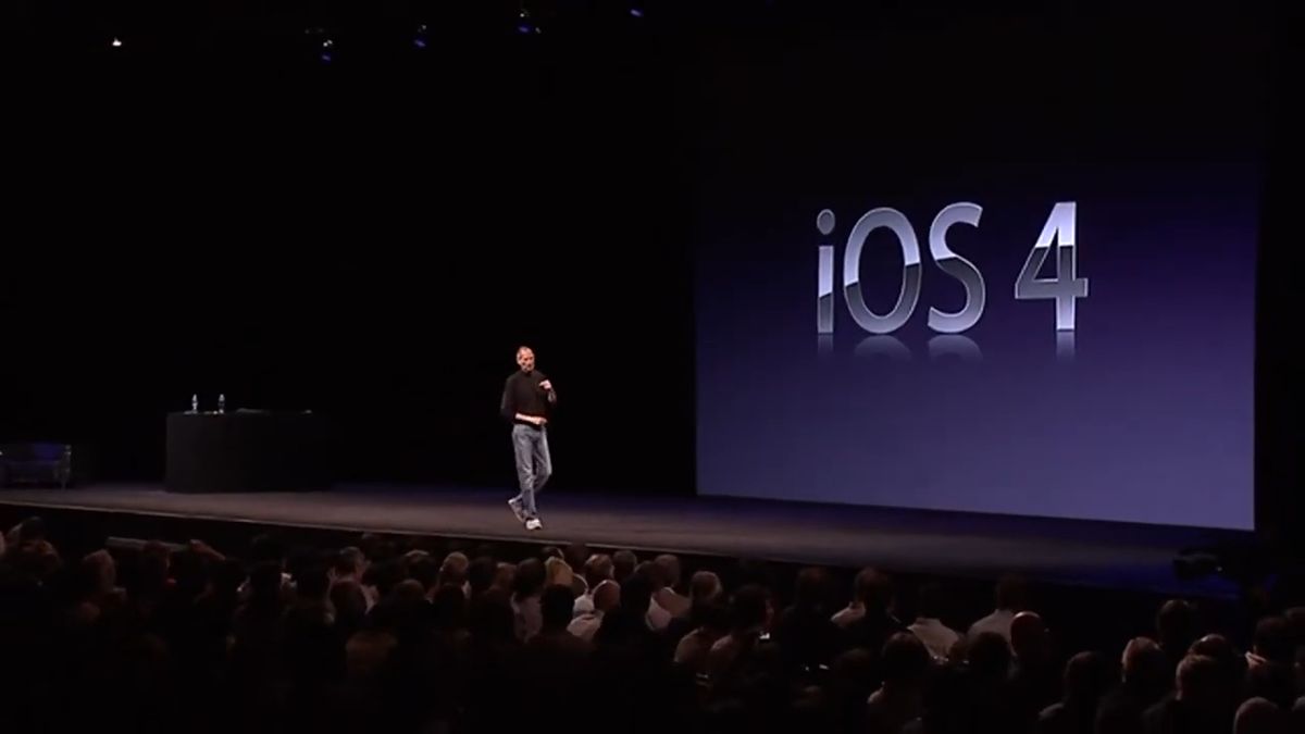 iOS 4 z 2010 roku zapoczątkował nowe nazewnictwo