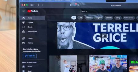 YouTube pokazał DJ-a AI. Nowej funkcji nie da się wyłączyć na stałe
