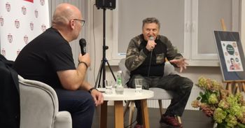 Zgierz: Krzysztof Majchrzak odwiedził bibliotekę