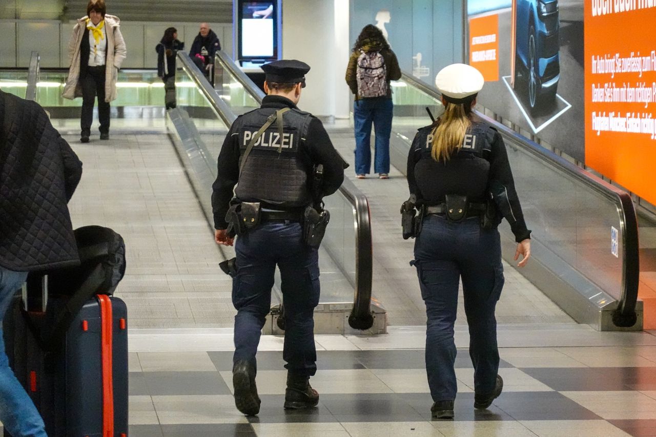 Niemcy czują się mniej bezpieczni. Wskazali konkretne miejsca