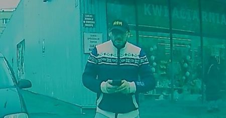 Był przed kwiaciarnią. Skandal w Rzeszowie. Każdy zobaczy twarz