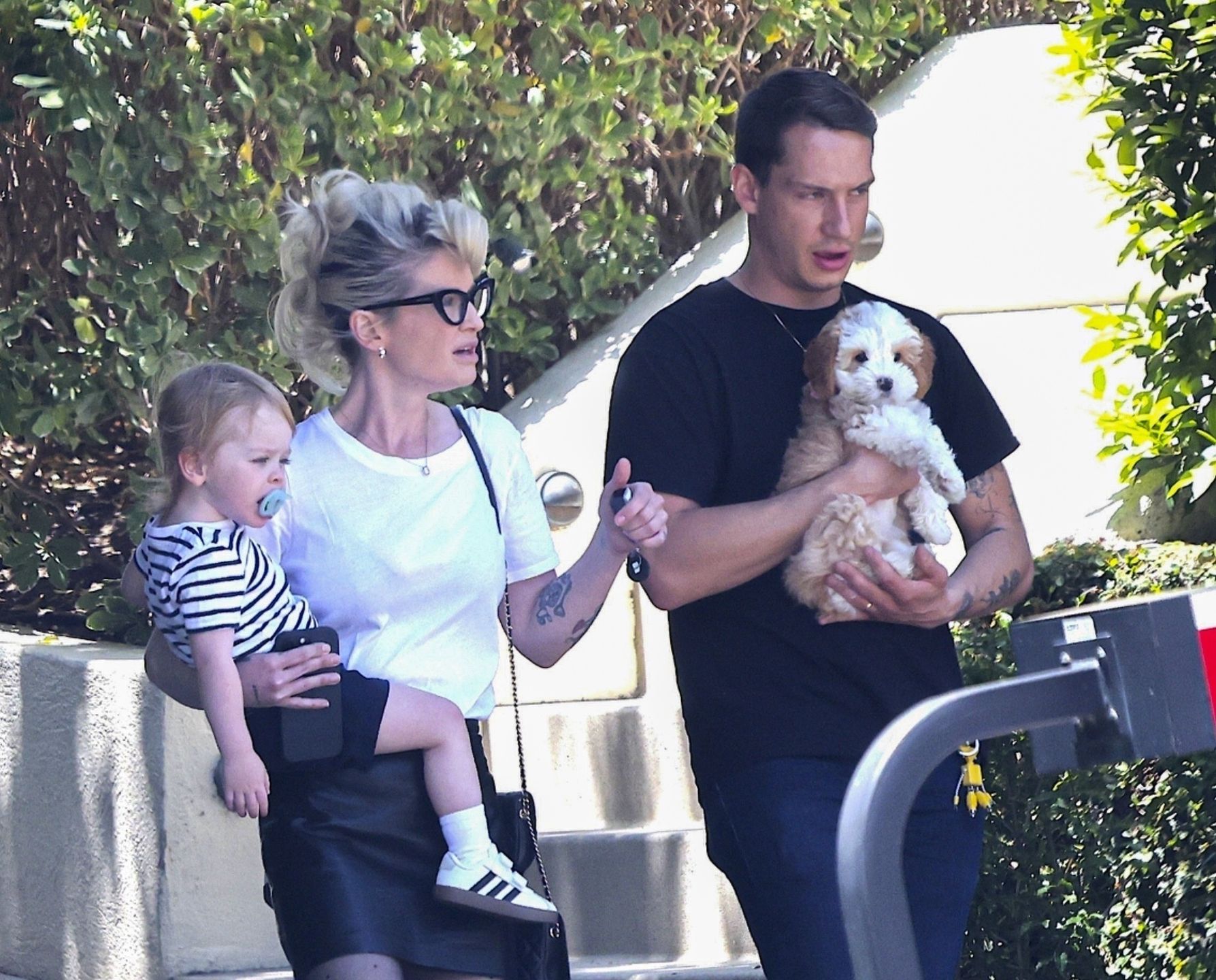 Kelly Osbourne na spacerze 