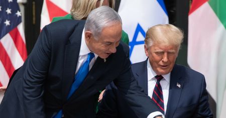 "Wpuszcza Trumpa w kanał". Ekspert tłumaczy skutki zapowiedzi USA