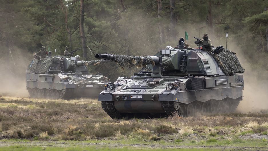 MUNSTER, GERMANY - MAY 10: Bundeswehr Panzerhaubitze 2000 / howitzer 2000 during exercise - Wettiner Heide - on May 10, Munster, Germany. In 2023, Germany will provide the lead unit for the multinational land components of the NATO Very High Readiness Joint Task Force (VJTF), the NATO spearhead, with the Panzergrenadier Brigade 37 - Free State of Saxony. This is part of the NATO Response Force (NRF) 2022-2024, the so-called rapid reaction force of NATO.  (Photo by Thomas Imo/Photothek via Getty Images)