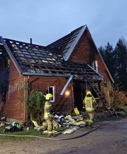 Pożar domu w Podlaskiem. Wyjazd do dziadków uratował im życie