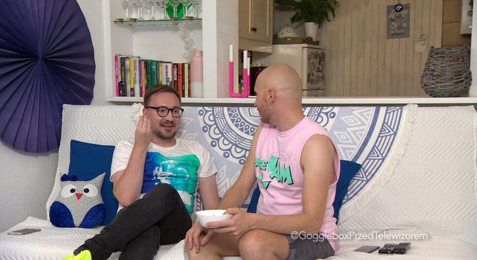 Gwiazdy "Gogglebox" komentują "Motel Polska"
