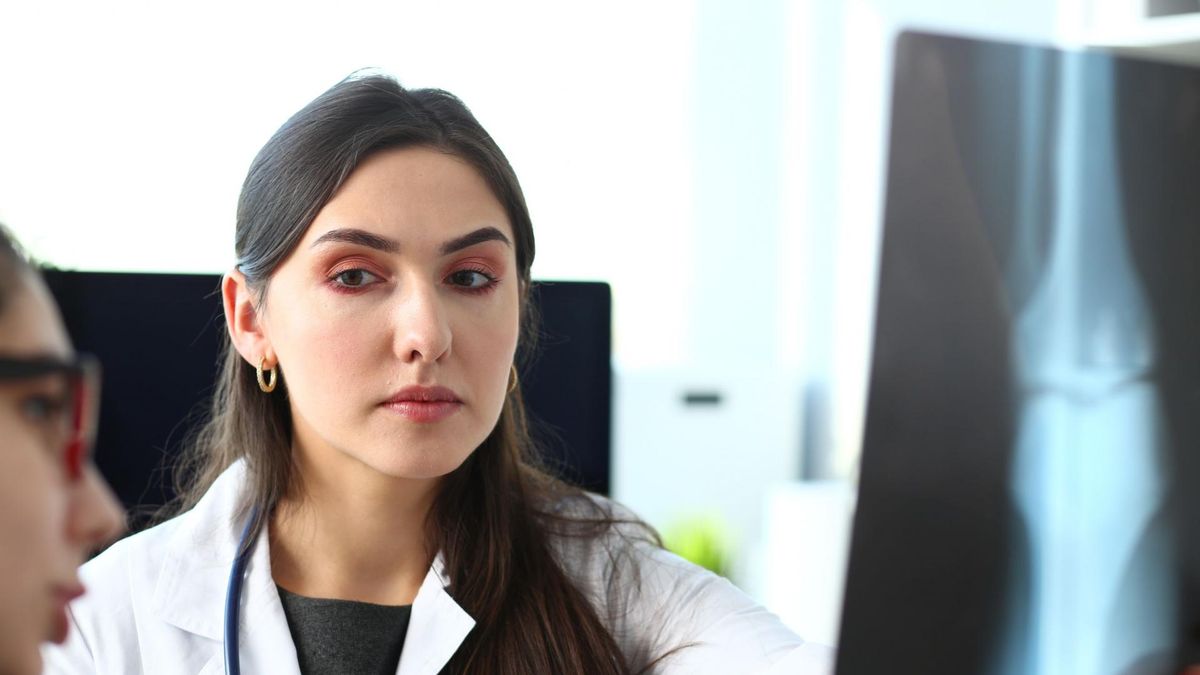 Drut Kirschnera to metalowy, cienki i wytrzymały pręt wykorzystywany podczas zabiegów operacyjnych. Służy do stabilizacji odłamów kostnych przy złamaniach.