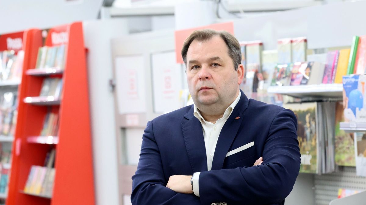 Prezes zarządu Poczty Polskiej Sebastian Mikosz