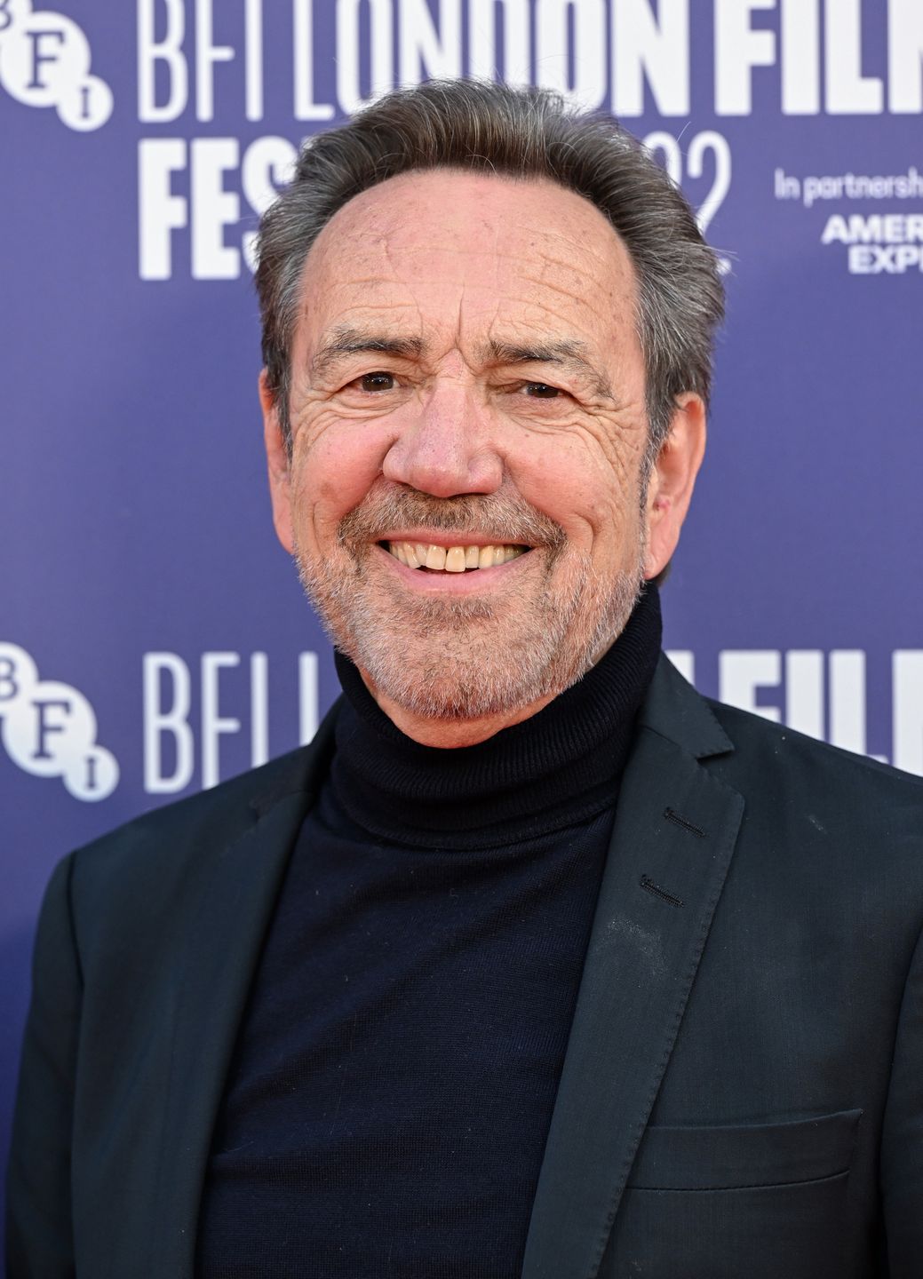 Robert Lindsay