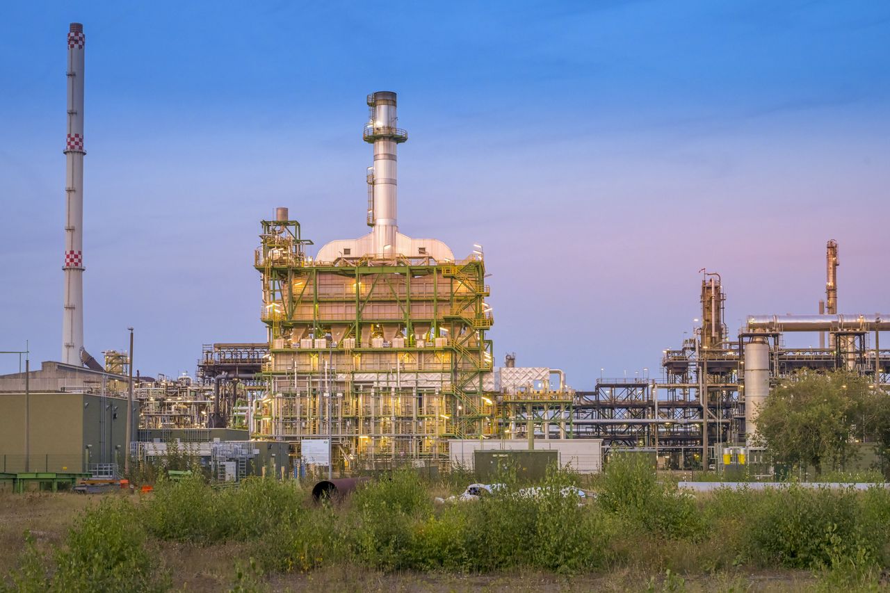 Niemiecka rafineria Schwedt pod lupą. Minister klimatu Polski interweniuje w sprawie emisji