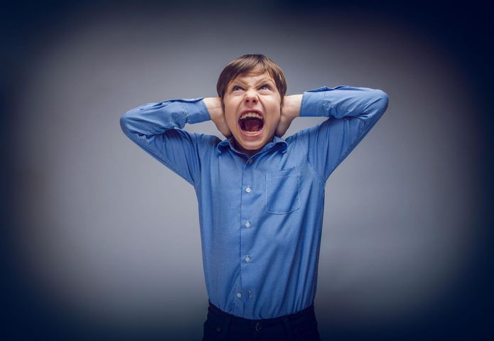 Dzieci wydobywają z siebie ogromne ilości hałasu. Są bardziej pobudzone niż osoby dorosłe: piszczą, krzyczą, śmieją się i płaczą (123rf.com)