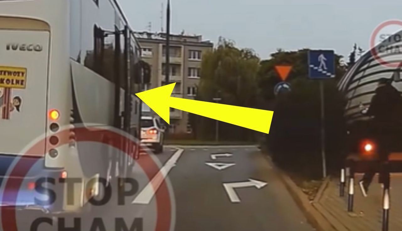 Nagle wyskoczył z autobusu. Wszystko się nagrało. "Miał szczęście"