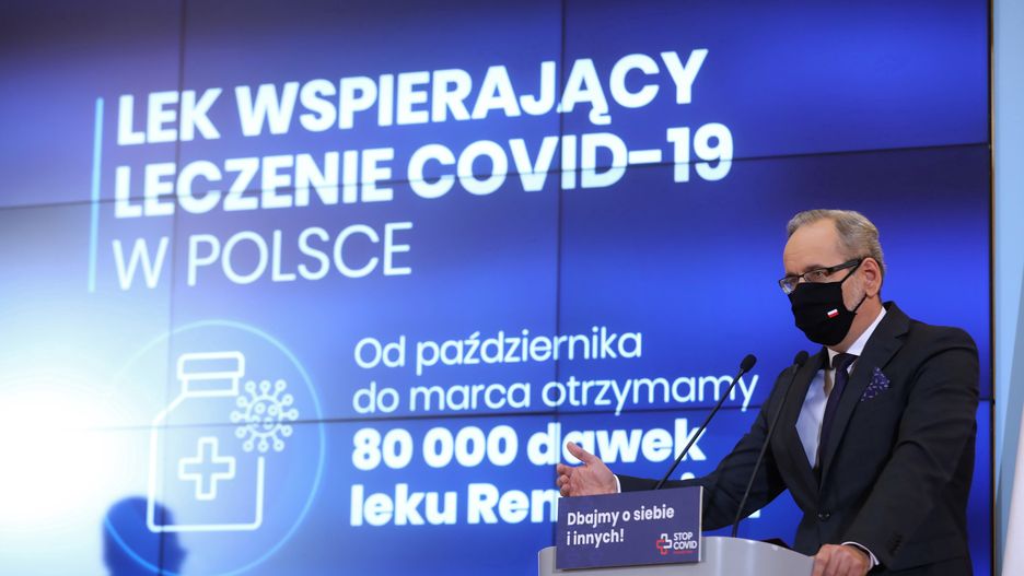 Warszawa, 10.10.2020. Koronawirus w Polsce. Minister zdrowia Adam Niedzielski podczas konferencji prasowej po zakończeniu posiedzenia Rzšdowego Zespołu Zarzšdzania Kryzysowego, 10 bm. w Warszawie. (amb) PAP/Rafał Guz