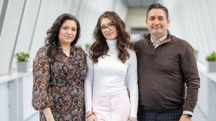 To dzięki nim zrobiła karierę. Kim są rodzice Viki Gabor i czym się zajmują? "Ich zdanie jest dla mnie najważniejsze"