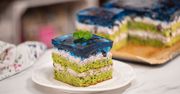 Zielone ciasto z borówkowym kremem przykuwa wzrok. Na jednym kawałku na pewno się nie skończy