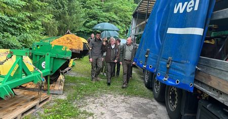 Przez lata służyły leśnikom, teraz będą pracować w Ukrainie. Samochody, drony i inny sprzęt przekazany na wschód.