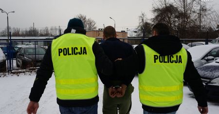 Będzin. Ukradł części samochodowe, odpowie też za posiadanie amfetaminy